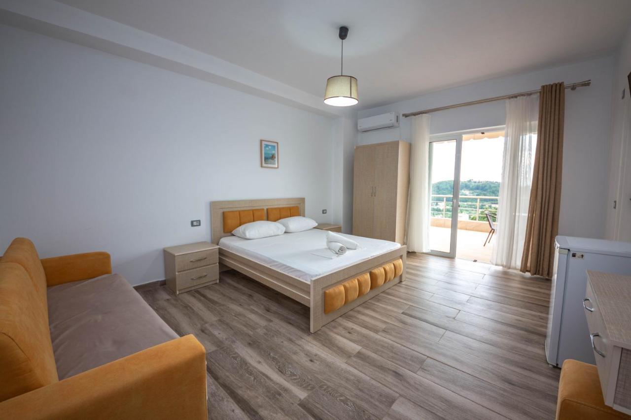 Villa Rondo Himarë Exteriér fotografie